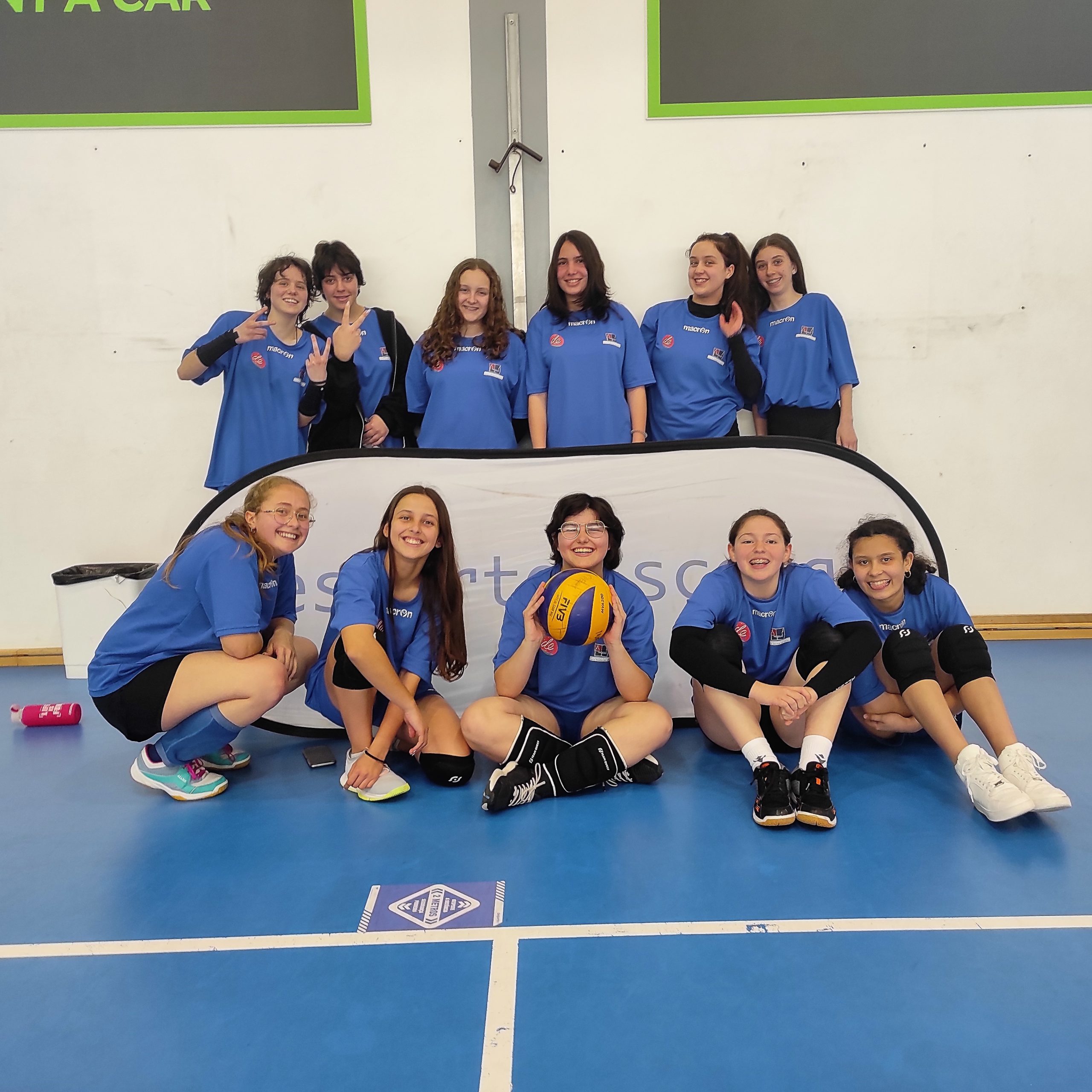 Campeãs de Voleibol  |  Iniciadas Femininas