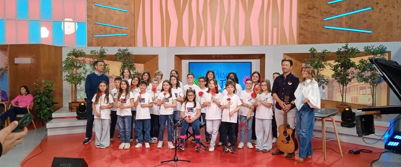 EB Cavaco | Projeto “50 Escolas a Cantar o 25 de Abril – A História que um Dia Vais Contar”