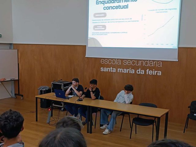 “COMUNICAR CULTURA: A população migrante e imigrante do Agrupamento – acolhimento e integração.” – Projeto Interdisciplinar do 10.º I